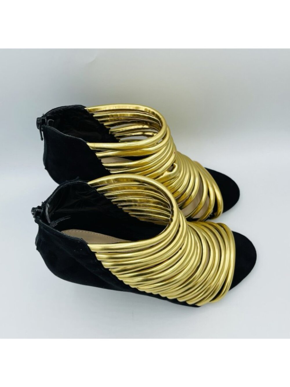 Torrid Shoes Womens Size 8 Wide Black Gold Ankle Booties Heels Zip Peep Toe - Picture 3 of 12